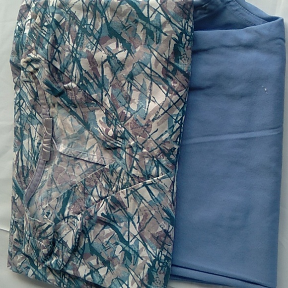 🩺 WS Fundamentals mauve, blue and plum purple scrubs set size small - Picture 1 of 12